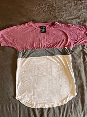 Movemama Classic Fit Invisible Zip Breastfeeding Tee